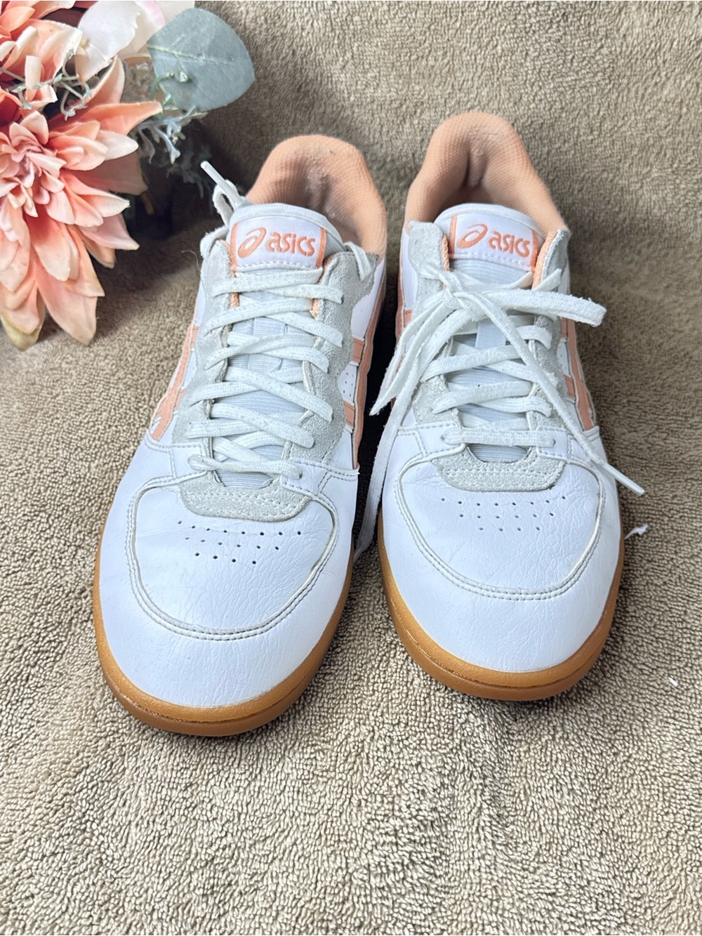 ASICS Women’s White and Peach Casual Sneakers women size 7.5